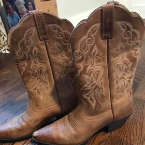 Ariat cowgirl boots, genuine leather WORN ONCE